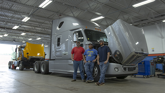 Truck Technician Receives Donation from Daimler Trucks North America Friday, July 10, 2020